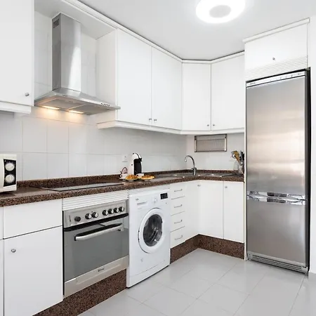 Home2book Paradise Medano, Pool & Wifi אל מדאנו